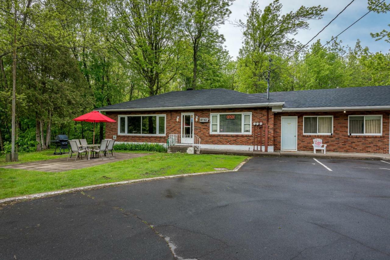 Long Sault Motel エクステリア 写真