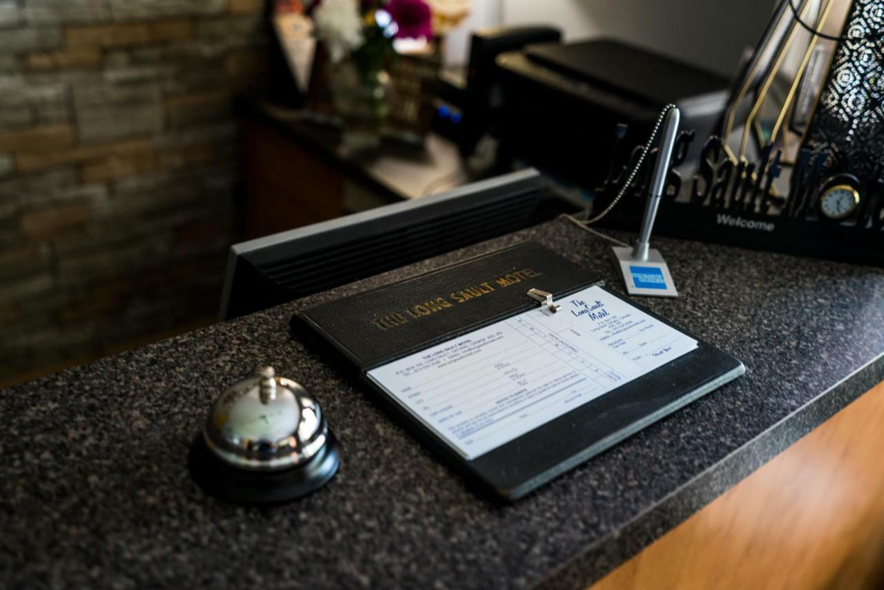 Long Sault Motel エクステリア 写真